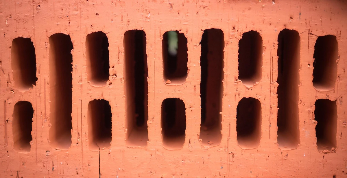 Lubang Angin Roster Tanah Liat